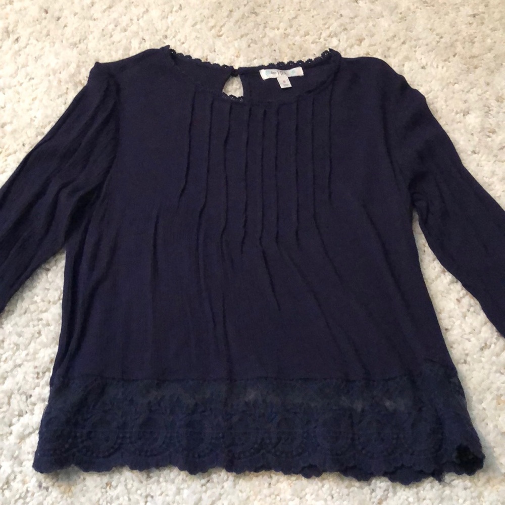 lace shirt